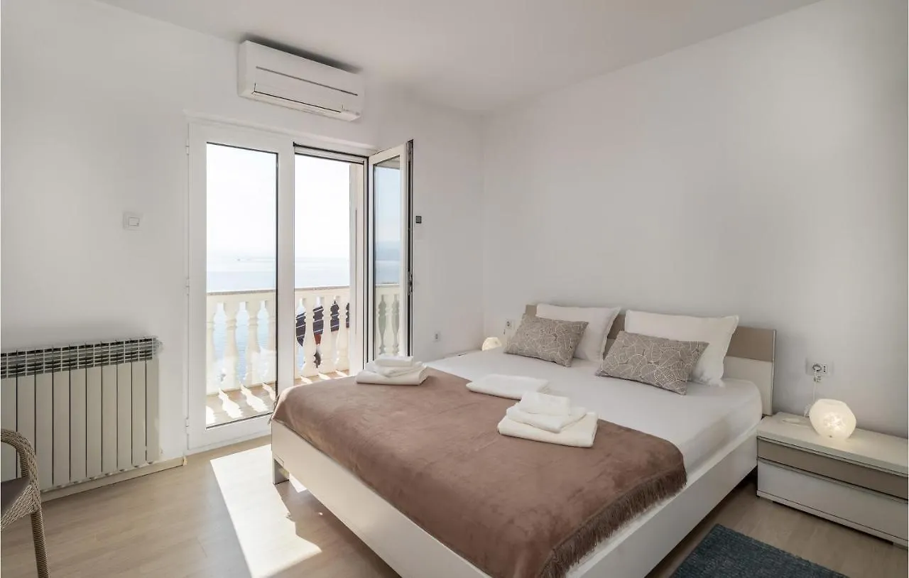 5 Bedroom Stunning Home In Ika Croatia