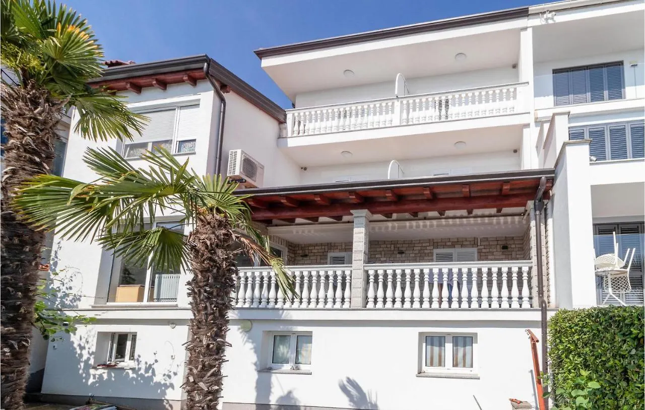 5 Bedroom Stunning Home In Ika