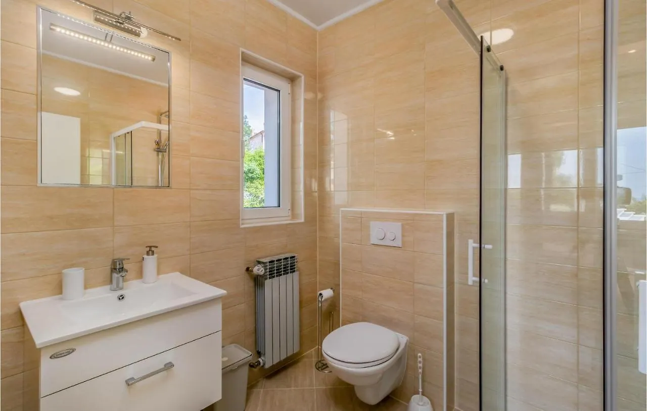 Holiday home 5 Bedroom Stunning Home In Ika